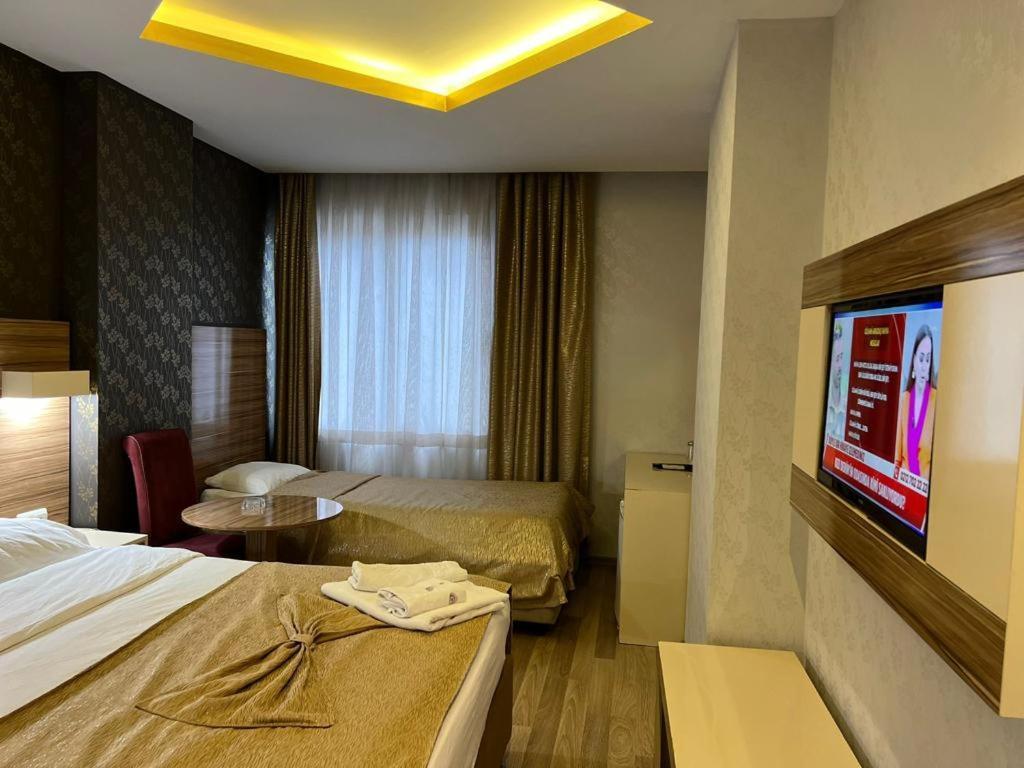 Grand Ezel Hotel Mersin  Exterior photo