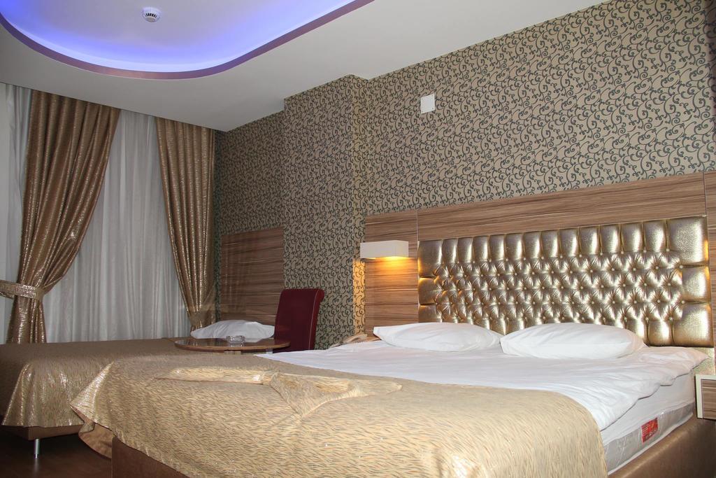 Grand Ezel Hotel Mersin  Exterior photo