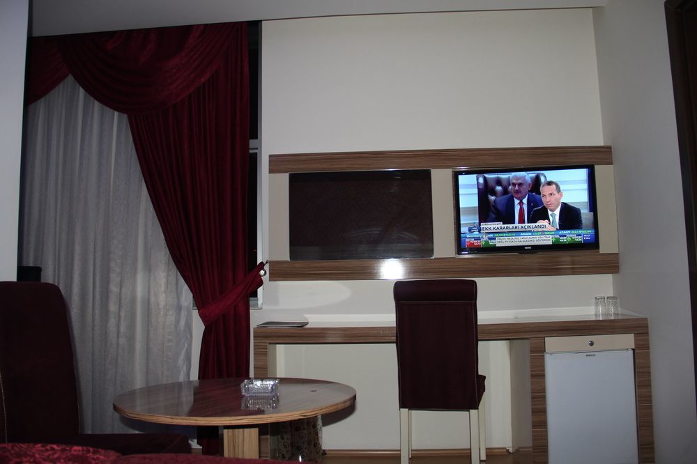 Grand Ezel Hotel Mersin  Exterior photo